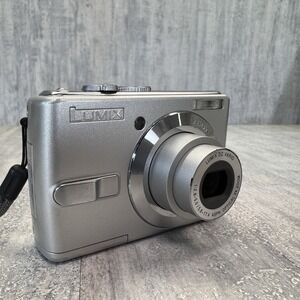 Panasonic LUMIX DMC-LS80 8.1MP Digital Camera Digicam Silver 3x Zoom TESTED**